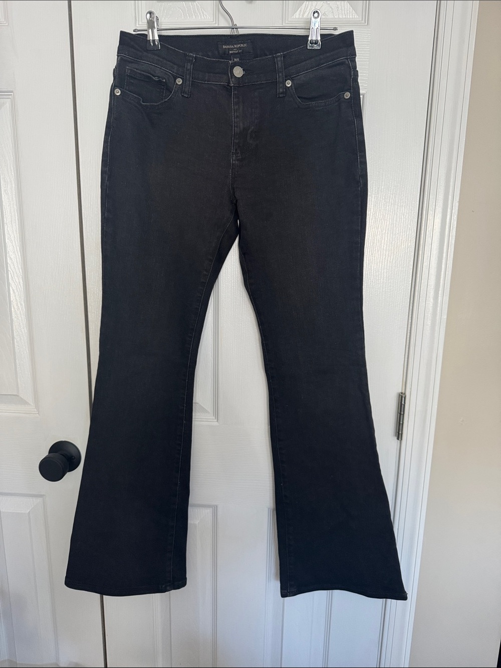 Banana Republic Black Bootcut Flare Jeans for Women Size 6 waist 28